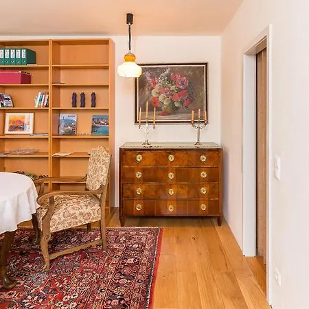 Badehaus Sattnitz * Klagenfurt am Woerthersee